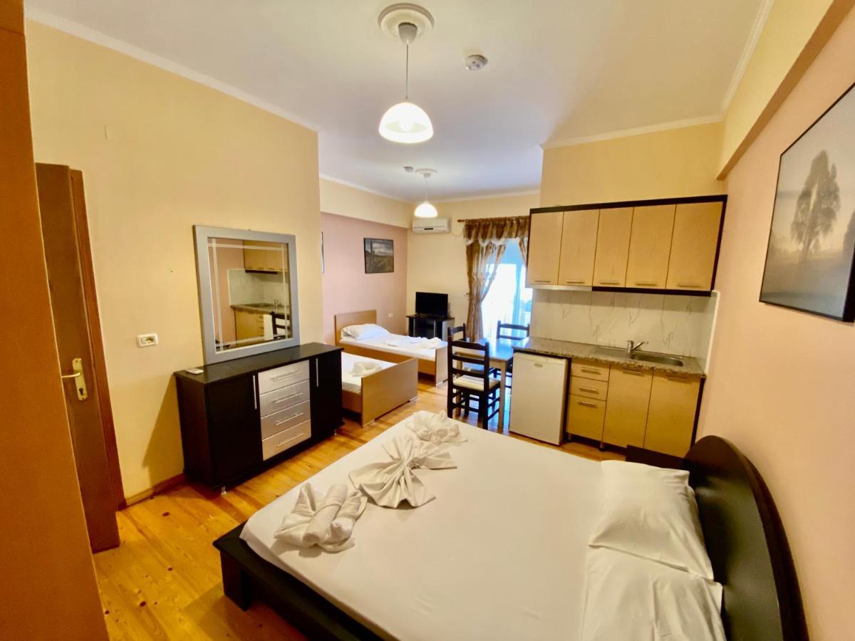 Family Hotel Haruni คซามิล ภายนอก รูปภาพ