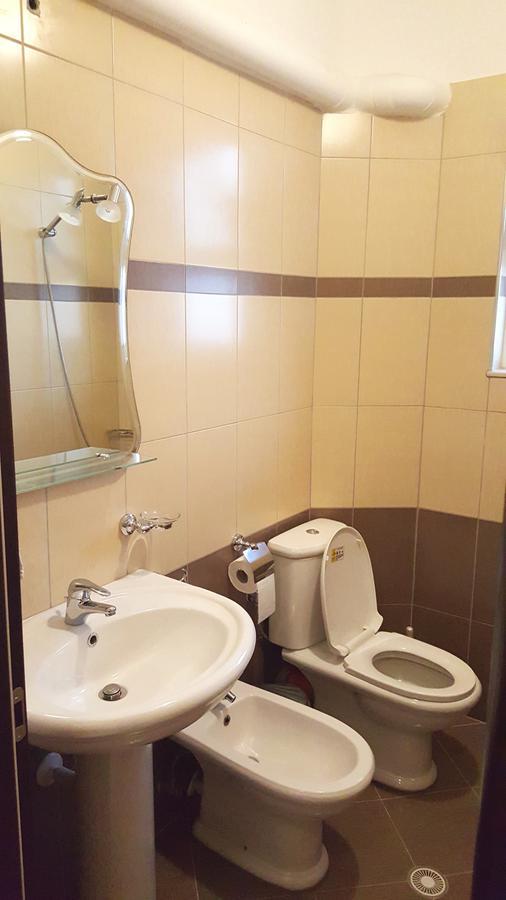 Family Hotel Haruni คซามิล ภายนอก รูปภาพ